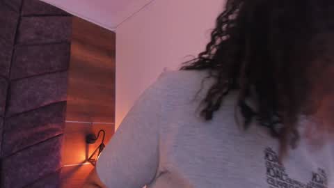 Snapshot of memphiswilliams chatting on 7, 1, 2025 Memphis Williams online show from 7, 1, 2025