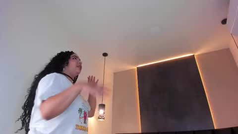 Snapshot of memphiswilliams chatting on 15, 12, 2025 Memphis Williams online show from 15, 12, 2025