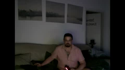 Snapshot of menace2dennis chatting on 1, 4, 2026 Dennis2Menace online show from 1, 4, 2026