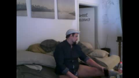 Snapshot of menace2dennis chatting on 19, 4, 2026 Dennis2Menace online show from 19, 4, 2026