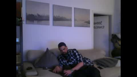 Snapshot of menace2dennis chatting on 14, 5, 2026 Dennis2Menace online show from 14, 5, 2026