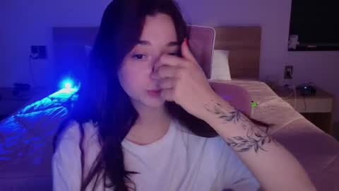 Snapshot of mencialo chatting on 19, 4, 2026 Mencialo online show from 19, 4, 2026