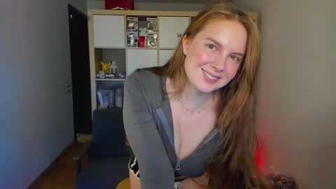 Snapshot of meow_k1tty chatting on 27, 3, 2026 Flora Next stream November 17th at 6 GMT online show from 27, 3, 2026