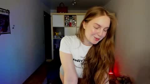 Snapshot of meow_k1tty chatting on 7, 4, 2026 Flora Next stream November 17th at 6 GMT online show from 7, 4, 2026