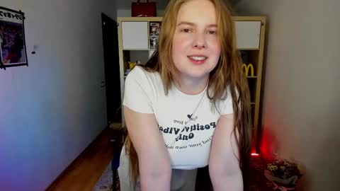 Snapshot of meow_k1tty chatting on 13, 4, 2026 Flora Next stream November 17th at 6 GMT online show from 13, 4, 2026