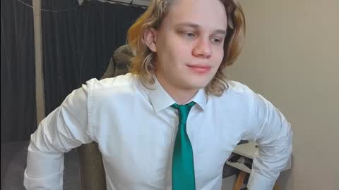 Snapshot of meow_mickey chatting on 2, 12, 2024 Mickey online show from 2, 12, 2024