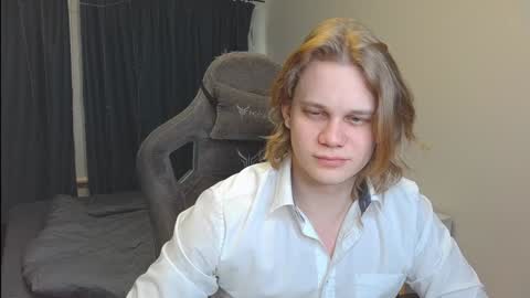 Snapshot of meow_mickey chatting on 3, 12, 2024 Mickey online show from 3, 12, 2024