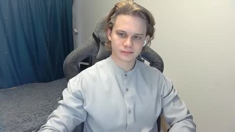 Snapshot of meow_mickey chatting on 20, 12, 2024 Mickey online show from 20, 12, 2024