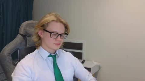 Snapshot of meow_mickey chatting on 30, 1, 2025 Mickey online show from 30, 1, 2025