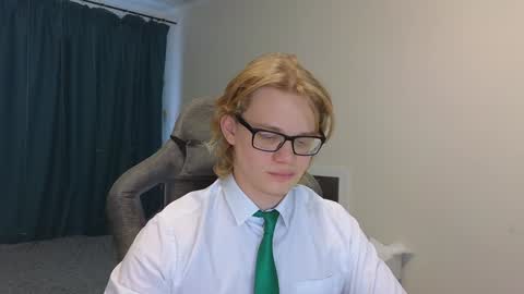 Snapshot of meow_mickey chatting on 31, 1, 2025 Mickey online show from 31, 1, 2025