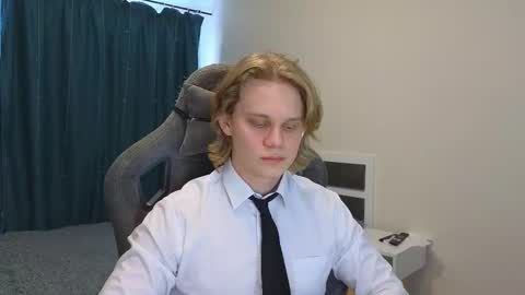 Snapshot of meow_mickey chatting on 11, 2, 2025 Mickey online show from 11, 2, 2025