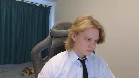 Snapshot of meow_mickey chatting on 13, 2, 2025 Mickey online show from 13, 2, 2025