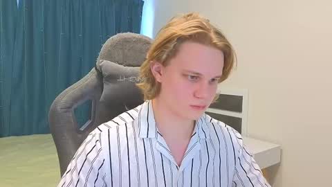 Snapshot of meow_mickey chatting on 19, 2, 2025 Mickey online show from 19, 2, 2025