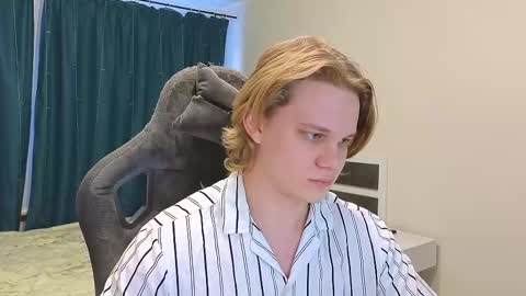 Snapshot of meow_mickey chatting on 20, 2, 2025 Mickey online show from 20, 2, 2025