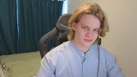 Snapshot of meow_mickey chatting on 24, 2, 2025 Mickey online show from 24, 2, 2025