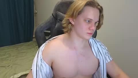 Snapshot of meow_mickey chatting on 26, 2, 2025 Mickey online show from 26, 2, 2025