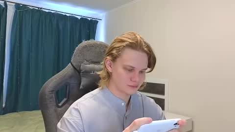 Snapshot of meow_mickey chatting on 3, 3, 2025 Mickey online show from 3, 3, 2025