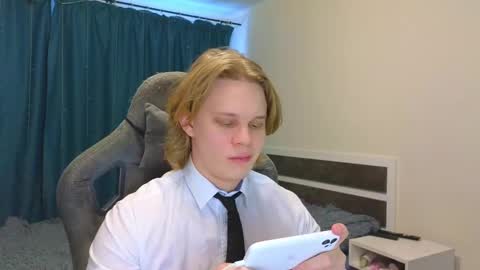 Snapshot of meow_mickey chatting on 10, 3, 2025 Mickey online show from 10, 3, 2025