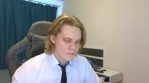 Snapshot of meow_mickey chatting on 11, 3, 2025 Mickey online show from 11, 3, 2025