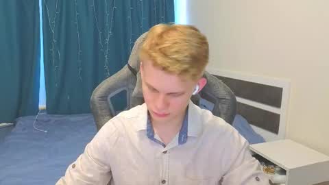 Snapshot of meow_mickey chatting on 9, 9, 2025 Mickey online show from 9, 9, 2025