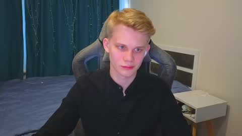 Snapshot of meow_mickey chatting on 13, 9, 2025 Mickey online show from 13, 9, 2025