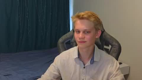 Snapshot of meow_mickey chatting on 14, 10, 2025 Mickey online show from 14, 10, 2025