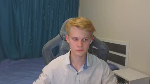 Snapshot of meow_mickey chatting on 26, 10, 2025 Mickey online show from 26, 10, 2025