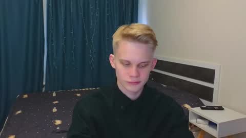 Snapshot of meow_mickey chatting on 6, 11, 2025 Mickey online show from 6, 11, 2025