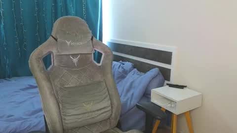 Snapshot of meow_mickey chatting on 16, 3, 2026 Mickey online show from 16, 3, 2026