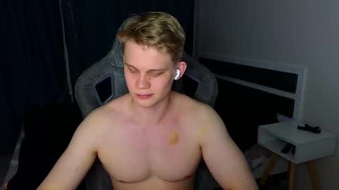 Snapshot of meow_mickey chatting on 24, 3, 2026 Mickey online show from 24, 3, 2026