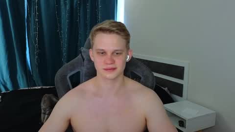 Snapshot of meow_mickey chatting on 30, 3, 2026 Mickey online show from 30, 3, 2026