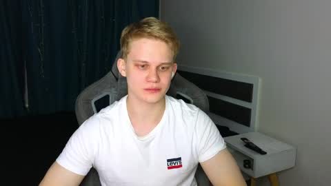 Snapshot of meow_mickey chatting on 31, 3, 2026 Mickey online show from 31, 3, 2026