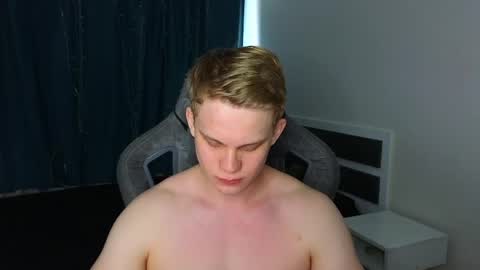 Snapshot of meow_mickey chatting on 2, 4, 2026 Mickey online show from 2, 4, 2026