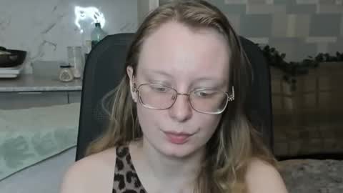 Snapshot of meowcr chatting on 28, 10, 2025 meowcr online show from 28, 10, 2025