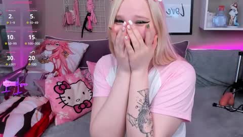 Snapshot of meowkakitty chatting on 18, 2, 2025 MeowkaKitty online show from 18, 2, 2025