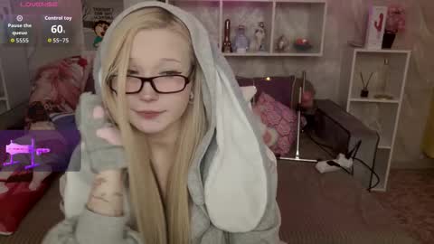 Snapshot of meowkakitty chatting on 11, 1, 2026 MeowkaKitty online show from 11, 1, 2026