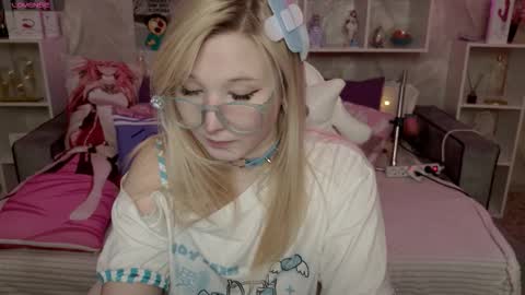 Snapshot of meowkakitty chatting on 15, 2, 2026 MeowkaKitty online show from 15, 2, 2026