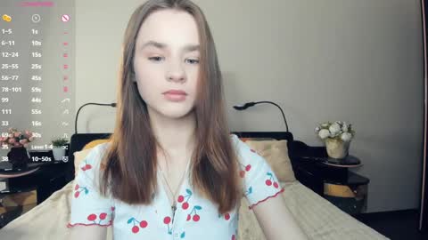 Snapshot of meoww_meows chatting on 14, 4, 2026 Julie online show from 14, 4, 2026