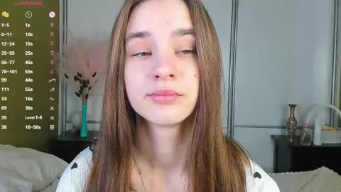 Snapshot of meoww_meows chatting on 15, 4, 2026 Julie online show from 15, 4, 2026