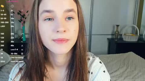 Snapshot of meoww_meows chatting on 17, 4, 2026 Julie online show from 17, 4, 2026