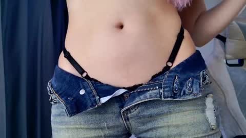 Snapshot of meowwmurr chatting on 7, 4, 2026 Mia online show from 7, 4, 2026