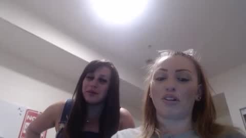 Snapshot of meowzers777 chatting on 14, 10, 2025 meowzers777 online show from 14, 10, 2025