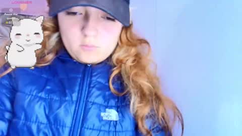 Snapshot of meraki_fraise chatting on 20, 9, 2025 online show from 20, 9, 2025