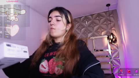 Snapshot of meraki_fraise chatting on 19, 10, 2025 online show from 19, 10, 2025