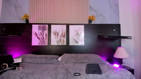 Snapshot of meredith_spencer chatting on 6, 3, 2026 meredith_spencer online show from 6, 3, 2026