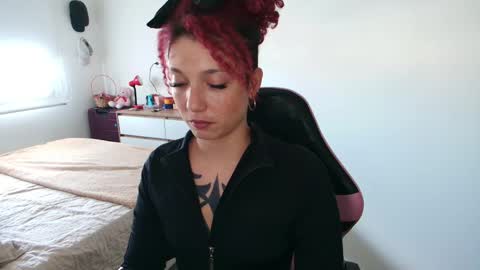Snapshot of merida__freckles chatting on 28, 4, 2026 Miss Freckles online show from 28, 4, 2026