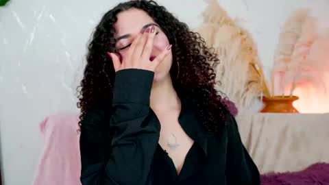 Snapshot of merida_bell18 chatting on 3, 7, 2026 Merida Bell online show from 3, 7, 2026