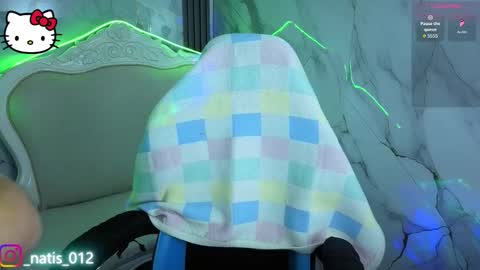 Snapshot of merloth_sub chatting on 14, 12, 2025 Merloth online show from 14, 12, 2025