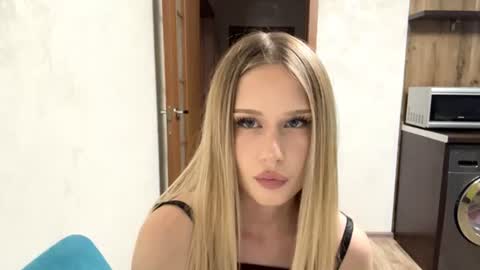 Snapshot of merrileesmoldt chatting on 6, 7, 2026 Stefani online show from 6, 7, 2026