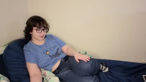 Snapshot of merrillmallow chatting on 4, 7, 2026 Merrill Mallow online show from 4, 7, 2026